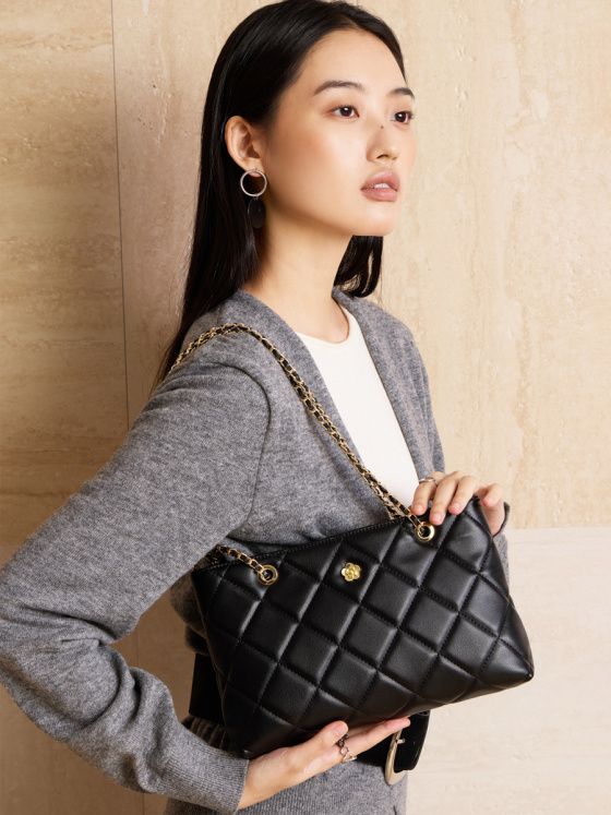 Elova Handcrafted Genuine Leather Bag in Black - E750 view 4