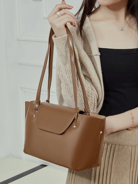 Elova Handcrafted Genuine Leather Crossbody Bag in Black - E761 view 5