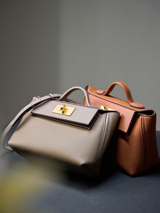 Elova Handcrafted Genuine Leather 424mini Crossbody Bag in Black - E215 view 5