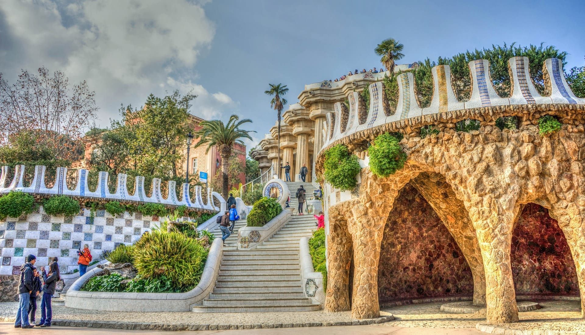 Best of Barcelona: Park Güell and Old Town with Hotel pick-up