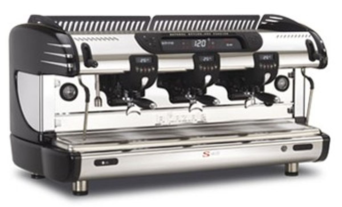 La Spaziale S40 Suprema 3 group traditional commercial espresso machine