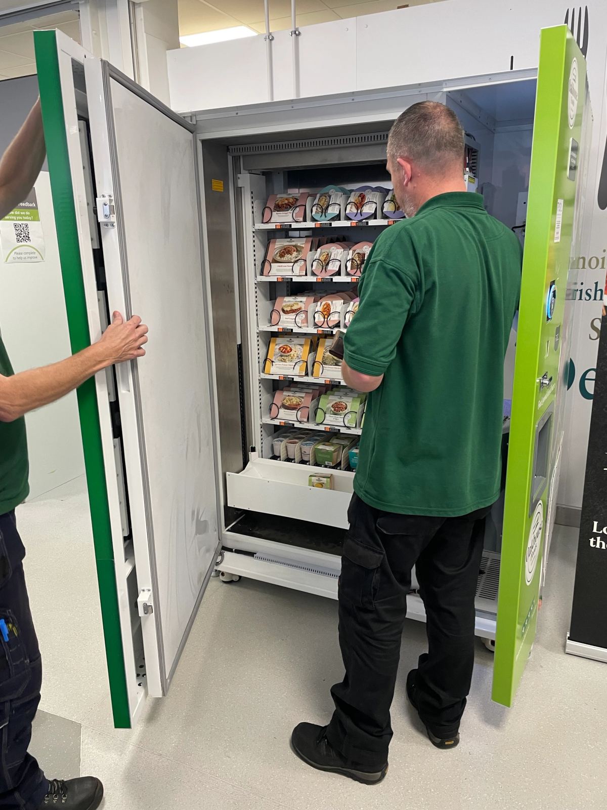 Oakhouse Foods branded Subzero 24/7 Hot Food Machine