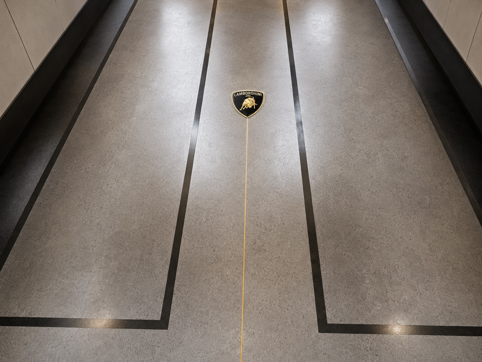 Centenario — détail du logo Lamborghini au sol