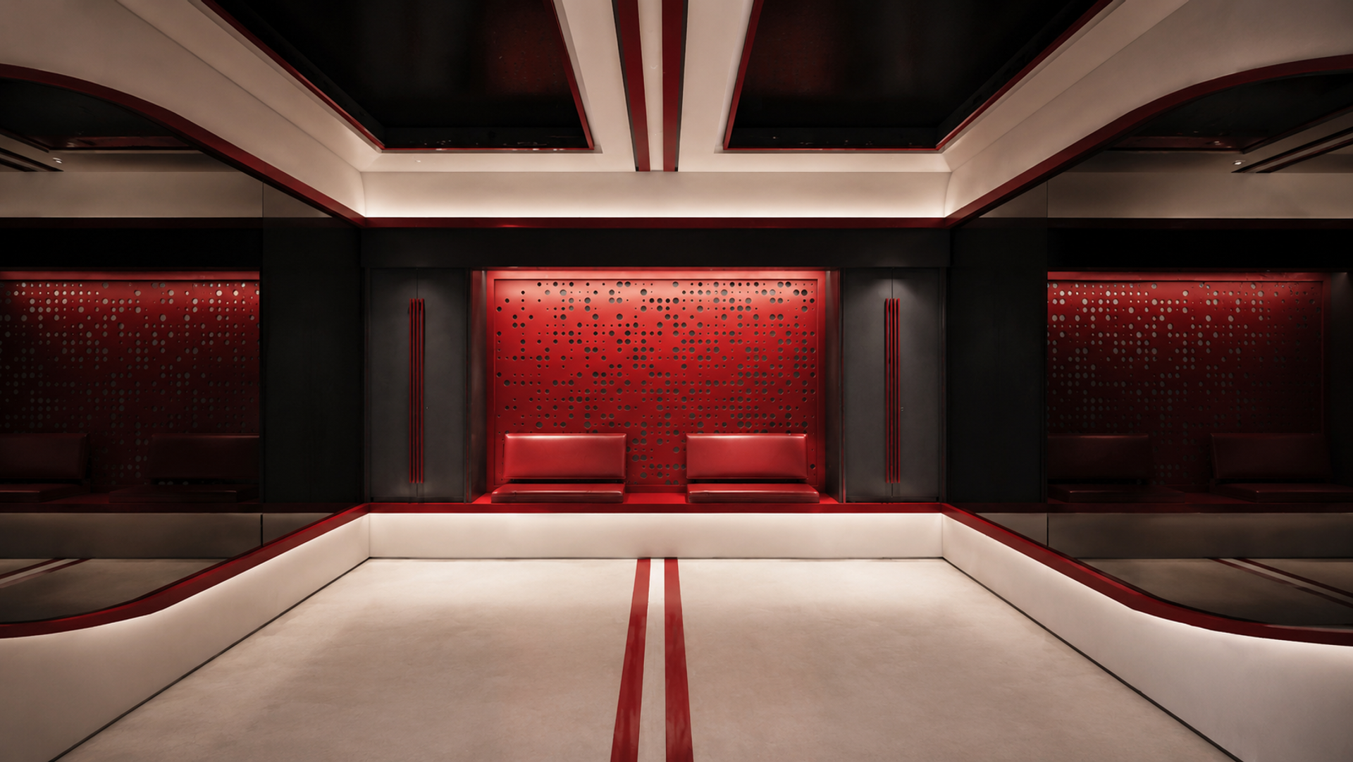 Red Ribbon — vue d’ensemble du garage vide
