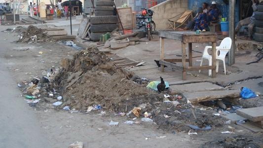 내가 살았던 아비장(코트디부아르의 수도)에서 흔히 볼 수 있는 풍경