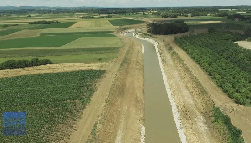 Slika regulisanog korita rijeke Janje iz drona