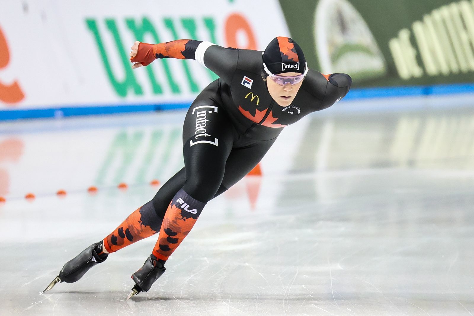Maddison Pearman competing in Speed Skating