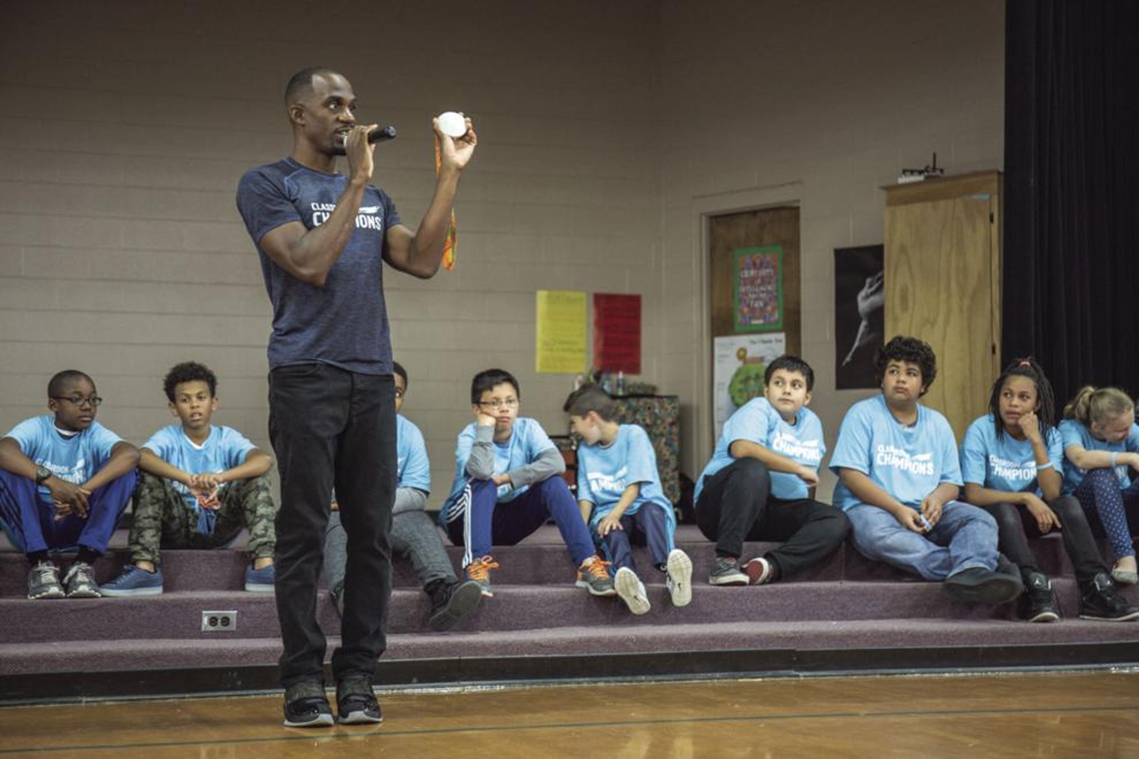 Paralympian and Athlete Mentor Lex Gillette speaks with Christina’s students.
