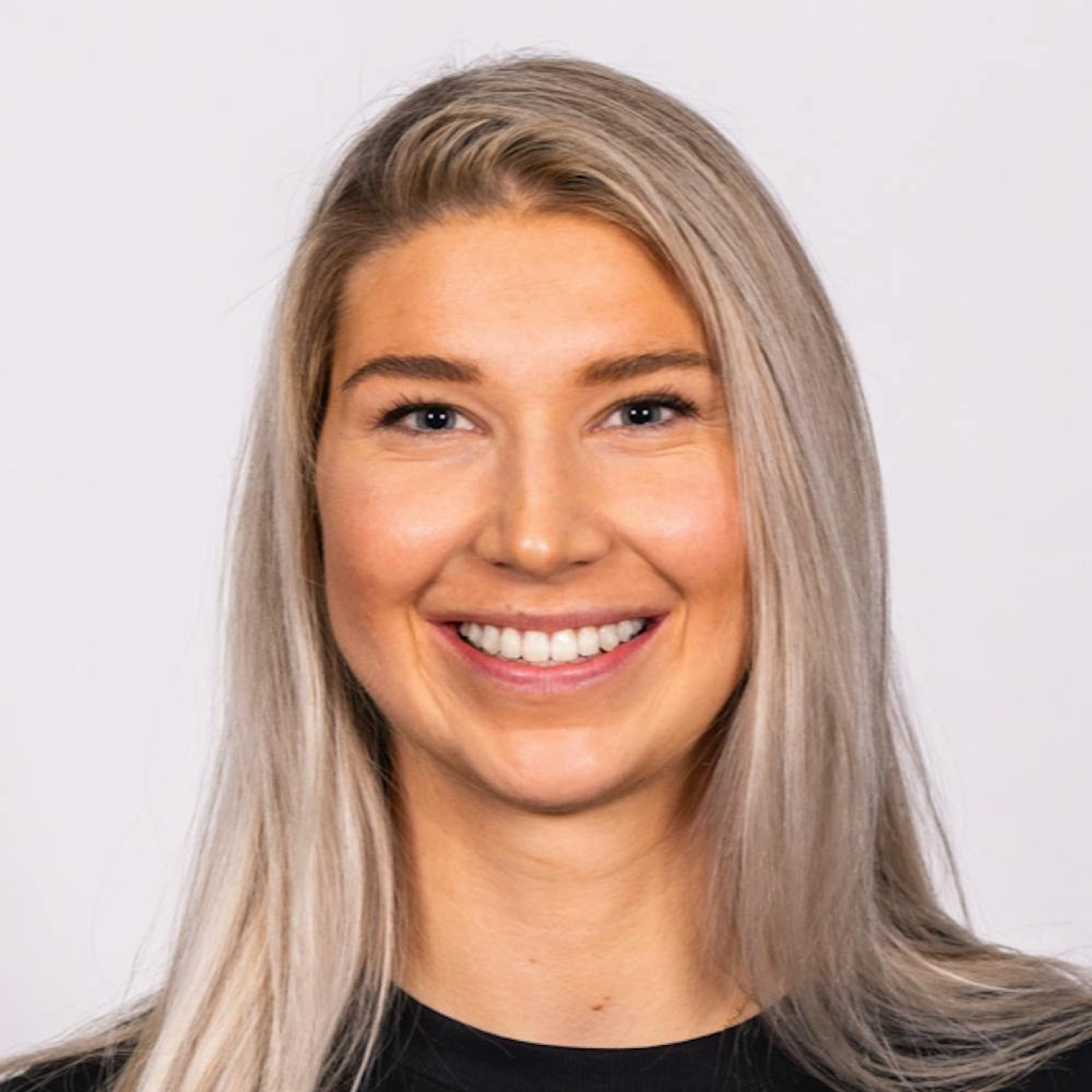 Courtney Hoffos, Ski Cross athlete