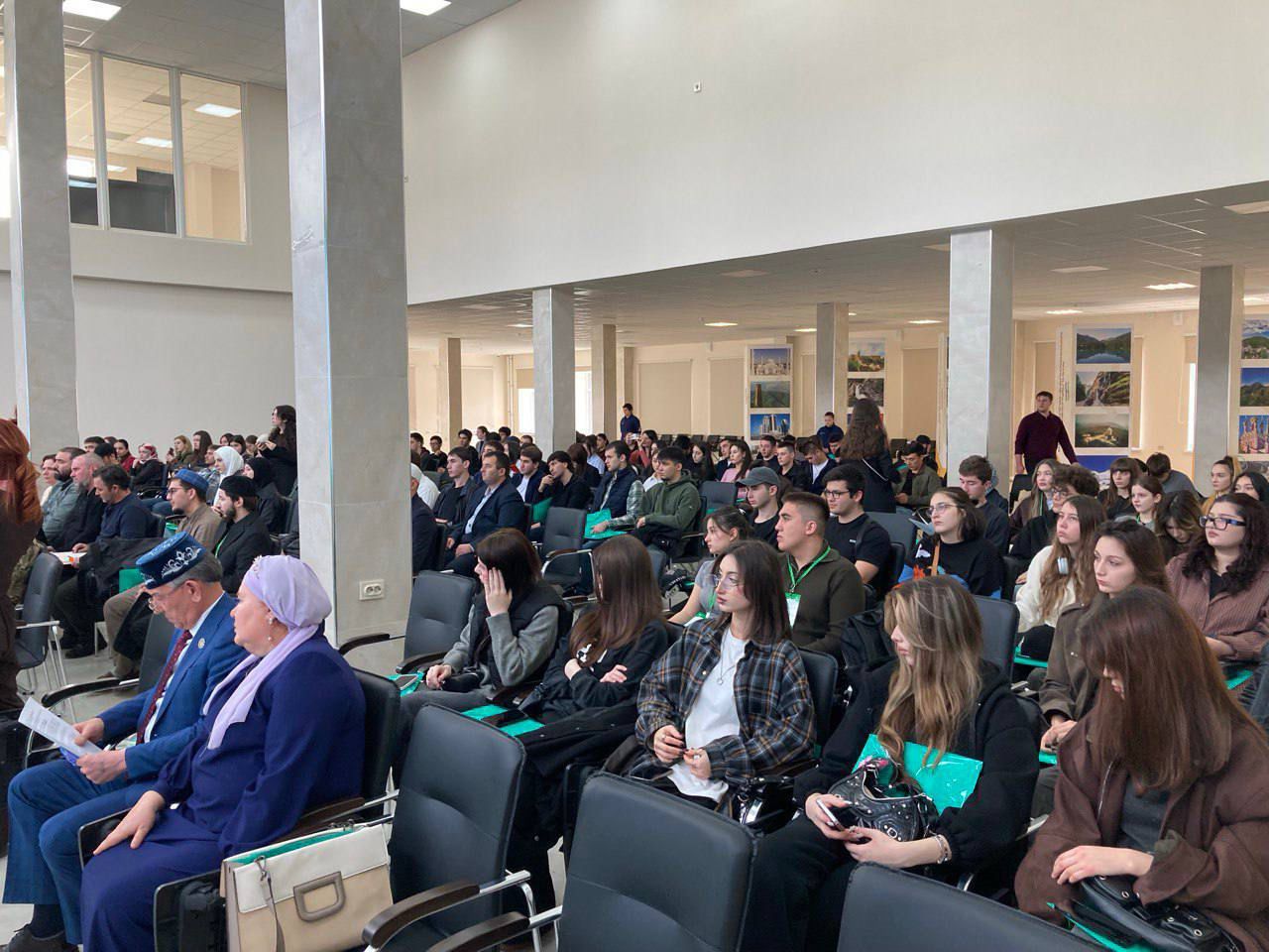 Преподаватели Республиканского Медресе приняли участие молодежном форуме на тему: «Россия наш общий дом».