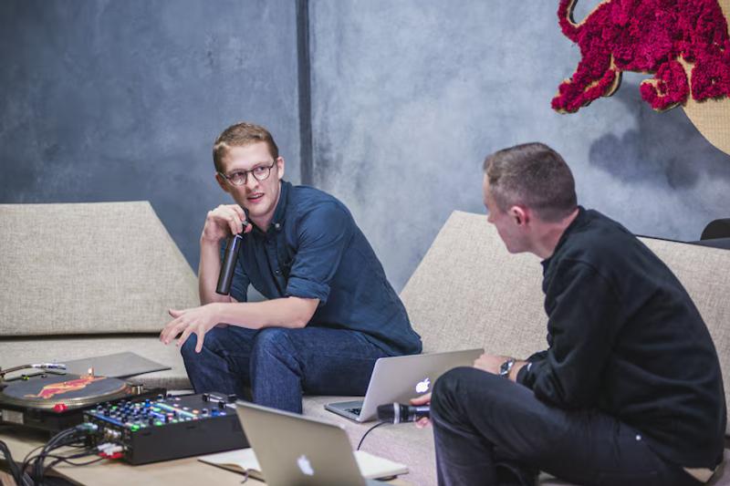 Floating Points on Plastic People, Record Collecting and Eglo