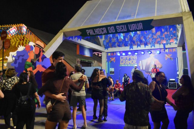 Para além de um palco