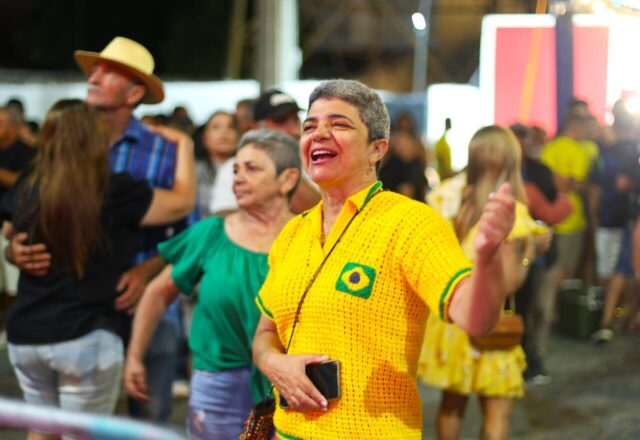 Cidade de Monteiro transforma futebol e forró em festa