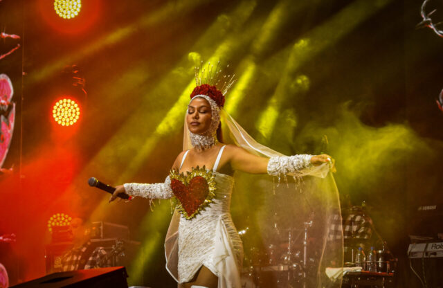 Segundo dia do Maior São João do Mundo celebra cultura e a força feminina