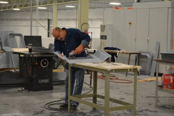 TSN Vans fabricación y corte de piezas
