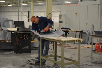 TSN Vans fabricación y corte de piezas