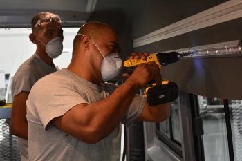 TSN Vans instalación y modificación técnica en taller