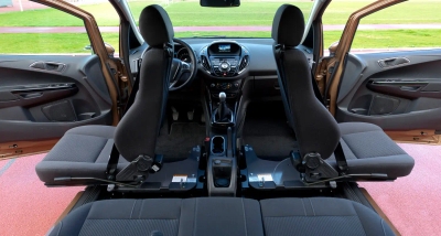 Car interior with Turnout rotating passenger seat extended outward