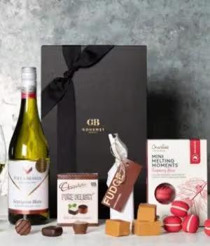 Sauvignon Blanc And Sweet Hamper