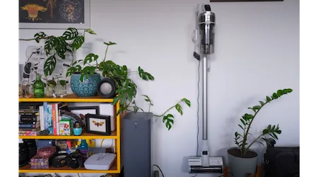 Samsung Jet 70 Complete review: The vacuum Goldilocks would pick