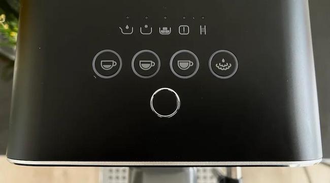 Smeg BCC02 Automatic Coffee Machine review