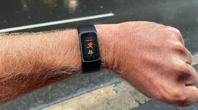 Fitbit Charge 5 review