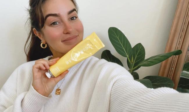 Picture not described