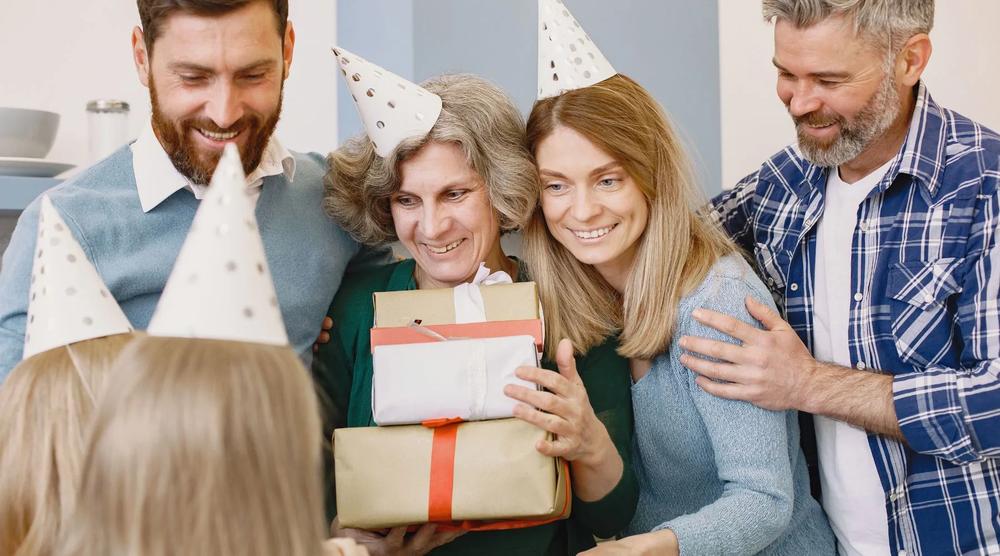 Top 50+ Christmas gift ideas for mum 2026