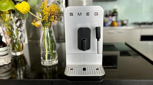 Smeg BCC02 Automatic Coffee Machine review