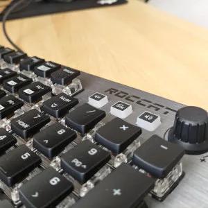 Roccat Vulcan 120 AIMO