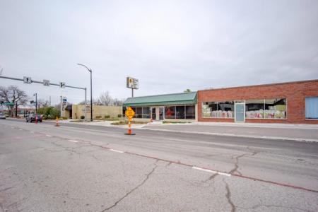 317 W Gray St, Norman, OK 73069
