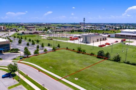 3480 RC Luttrell Dr, Norman, OK 73072