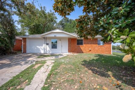 821 Oliver St, Norman, OK 73071