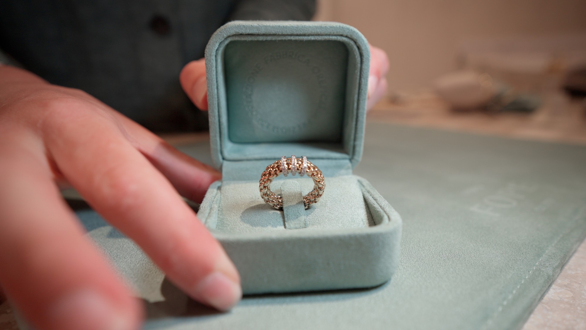 Goed met diamanten ring