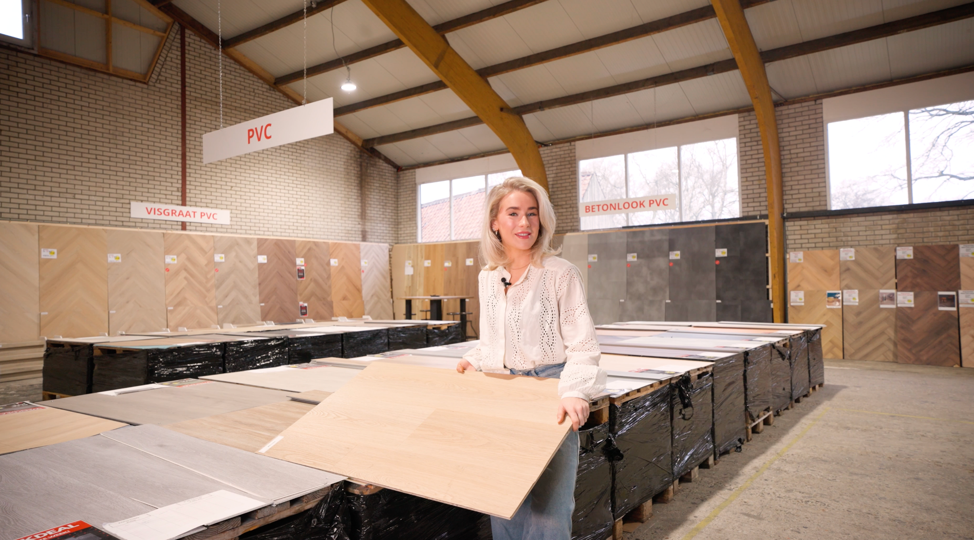 Vrouw met vloer