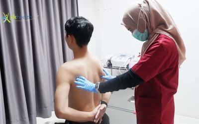 Cara Memperbaiki Postur Tubuh Bungkuk dengan Tepat