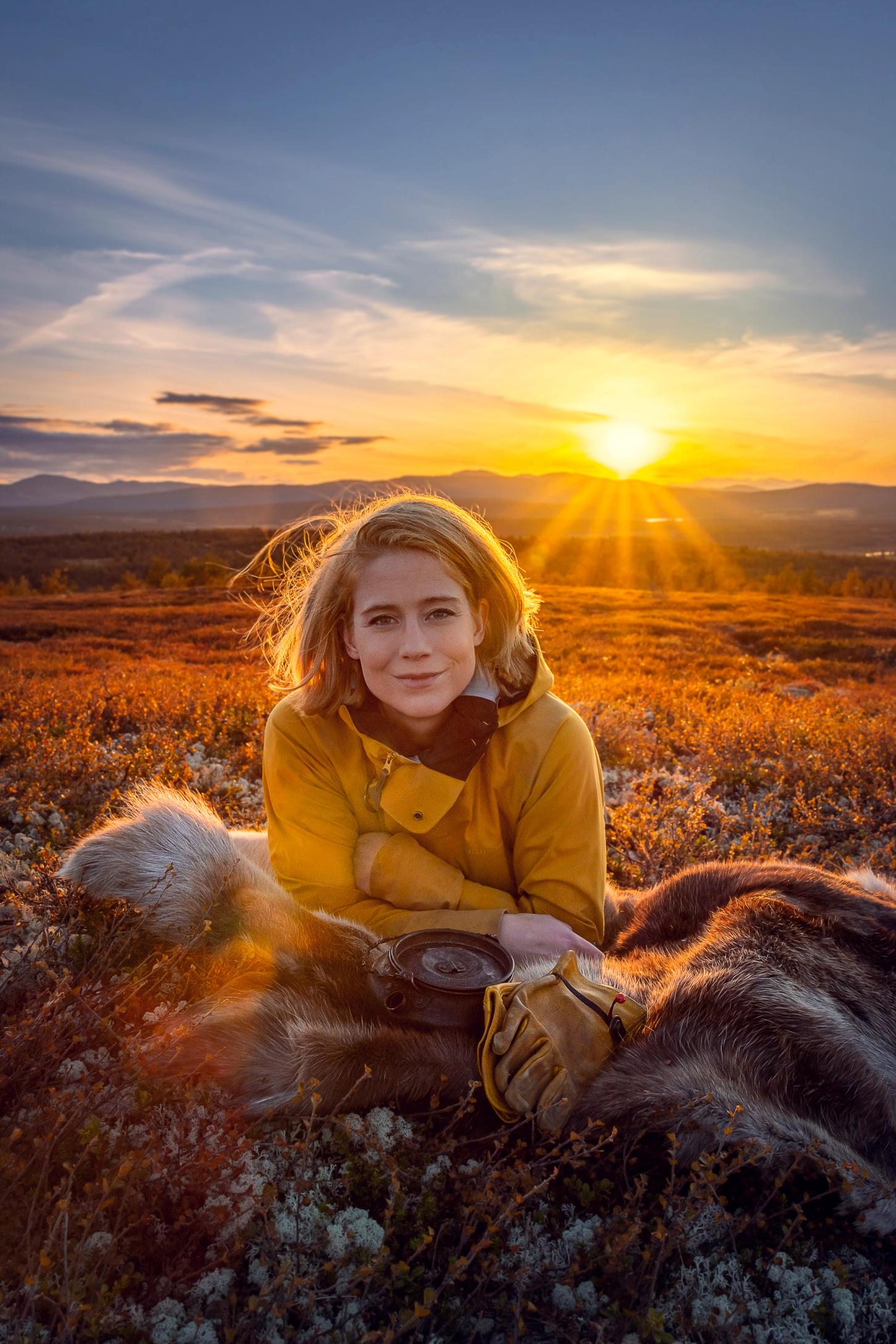 Bilde av Johanne Refseth ute i naturen.