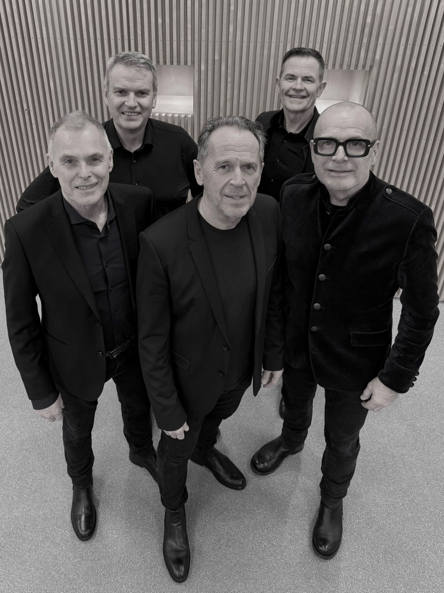 Bilde av Bakarbandet sine 5 medlemmar.