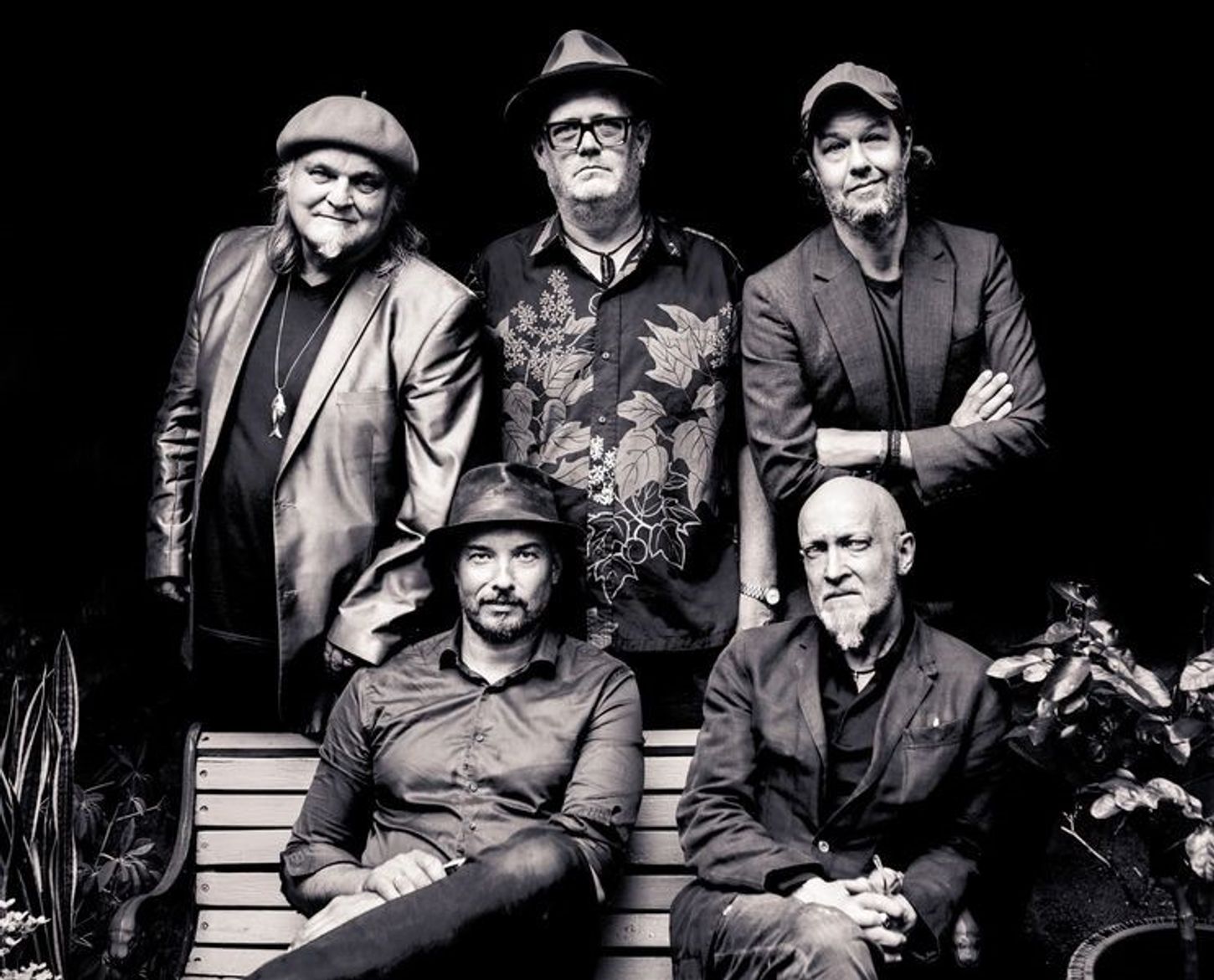 Bandbilde med Steinar Raknes og Saabye Christensen i front.