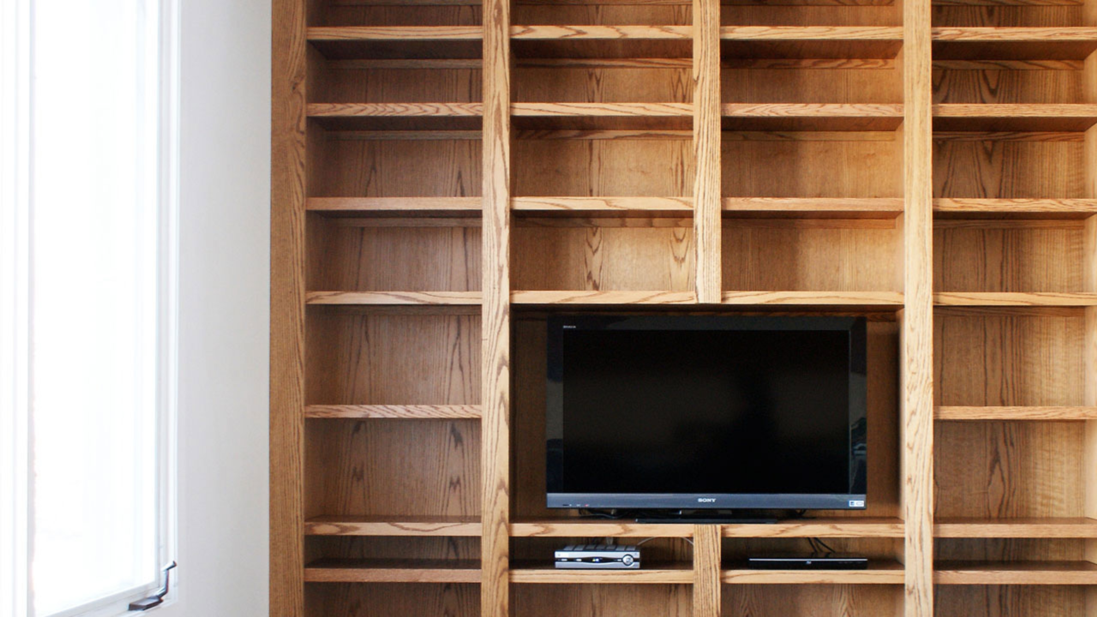 Claywork Design & Construction: Oak Bookcase