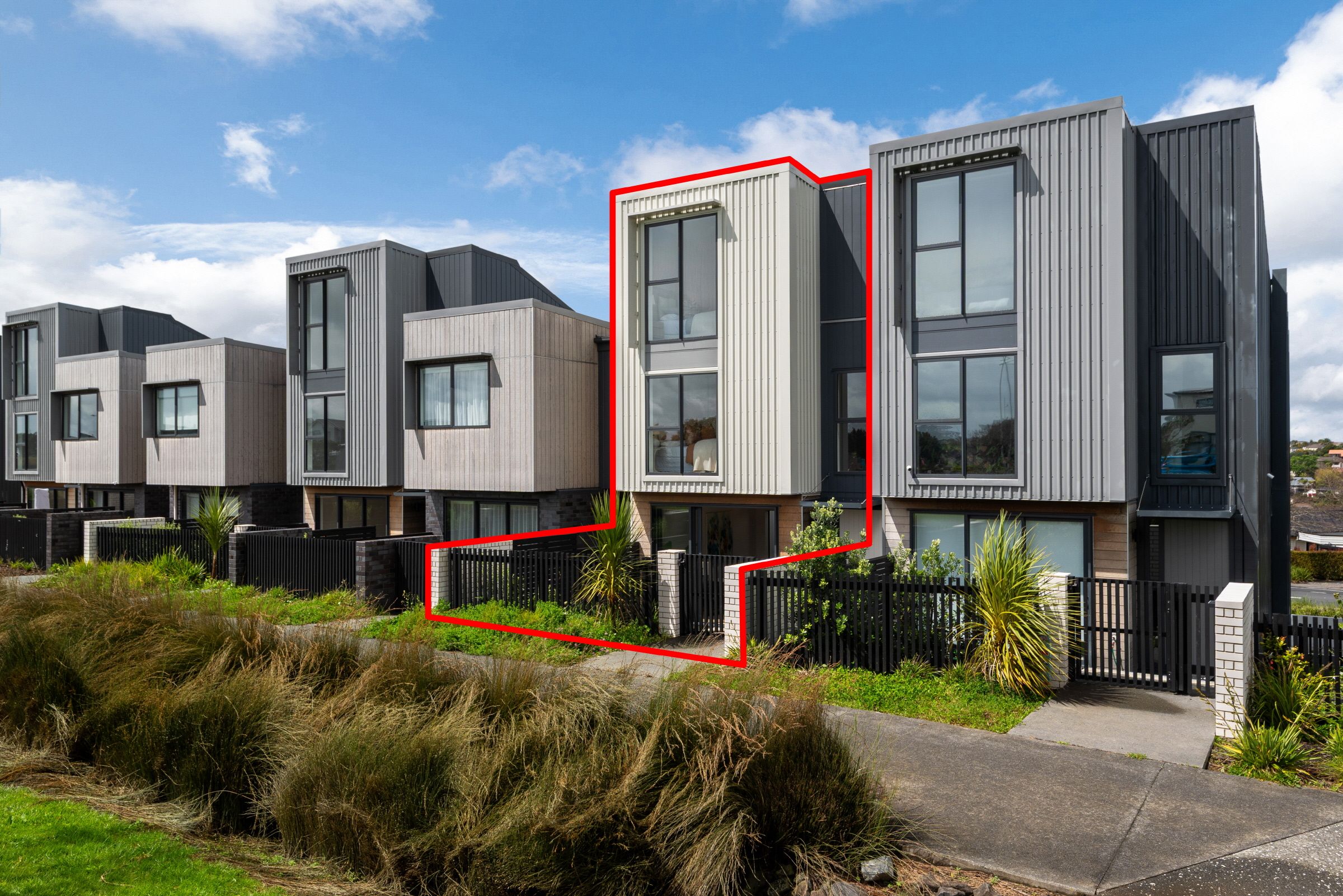 83 Bearing Parade-09-Low res.jpg