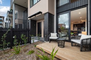 9-18 Karengo St-16-Low res.jpg