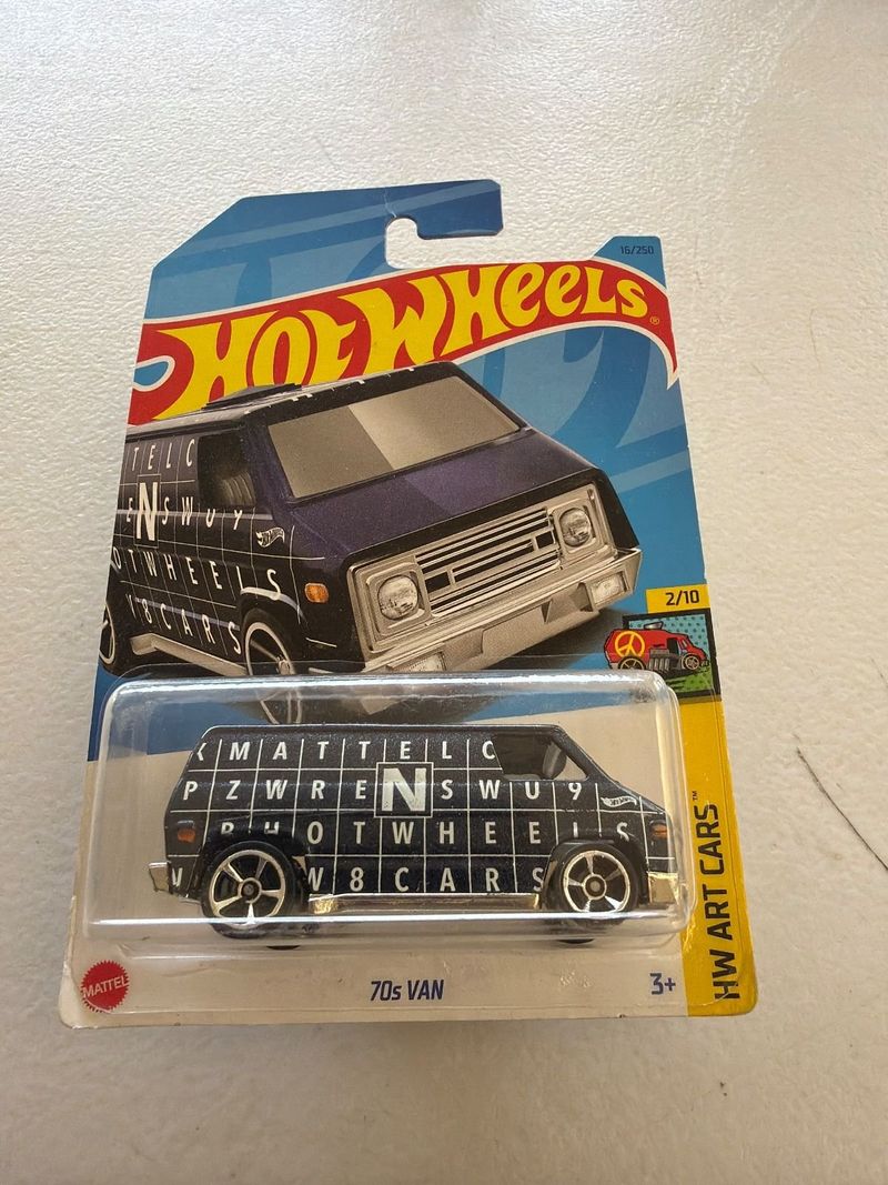 Hot Wheels 70s Van HW Art Cars 16/250