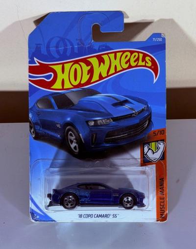 Hot Wheels '18 COPO Camaro SS Muscle Mania