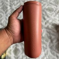 Botella reutilizable de plástico 100% reciclado color terracota