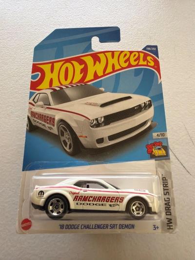 Hot Wheels 18 Dodge Challenger SRT Demon Ramchargers HW Drag Strip
