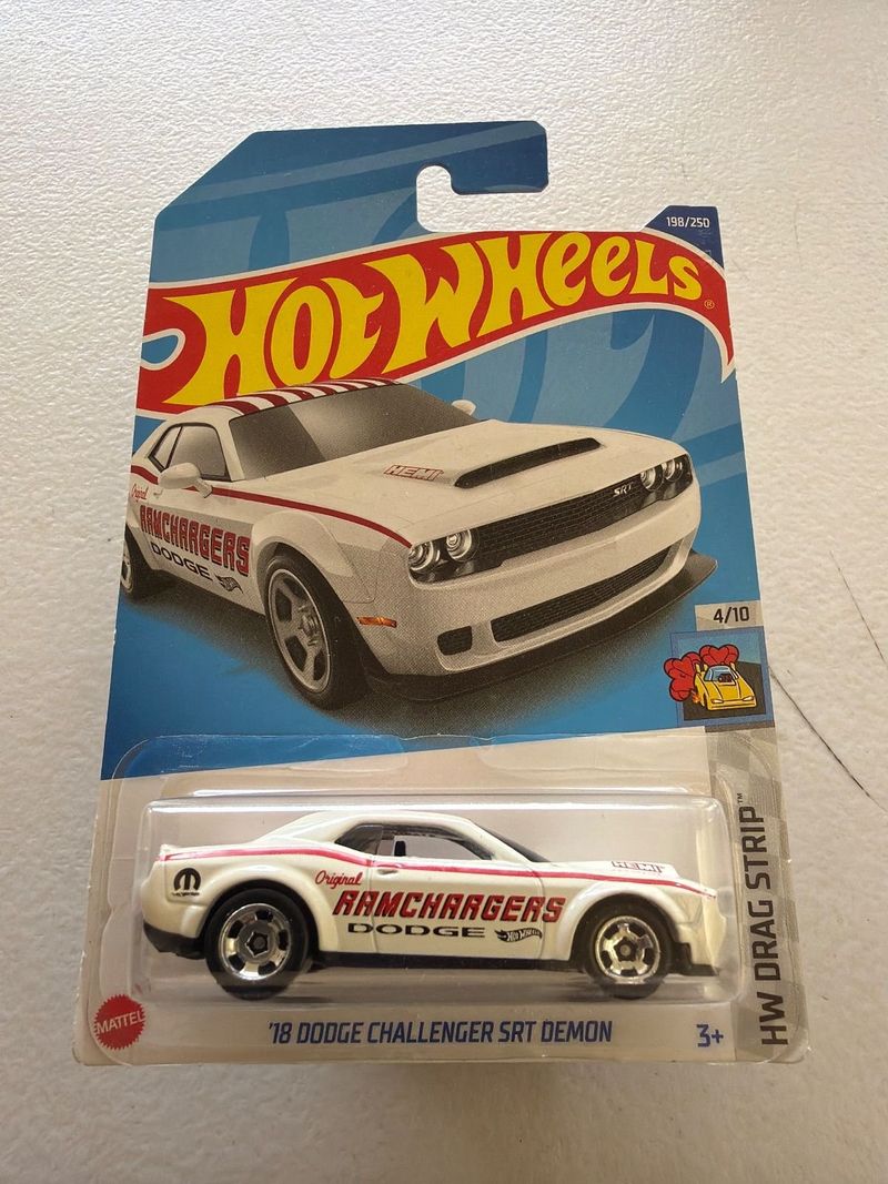 Hot Wheels 18 Dodge Challenger SRT Demon Ramchargers HW Drag Strip