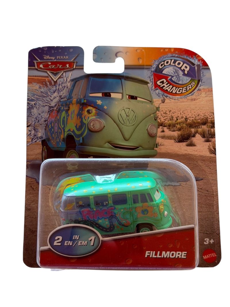 Empaque de Mattel con auto Fillmore de Disney Pixar Cars Color Changers furgoneta verde en blister.