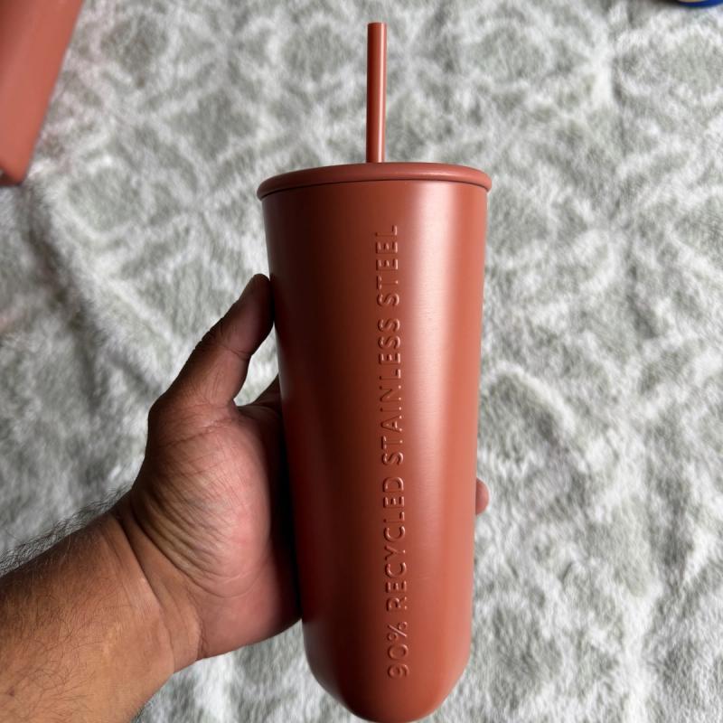 Vaso térmico de acero inoxidable reciclado con popote