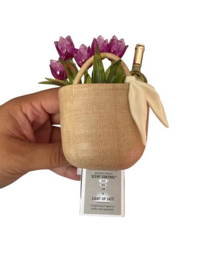 Enchufe Difusor Aromático Wallflowers Bath & Body Works Canasta Tulipanes y Vino
